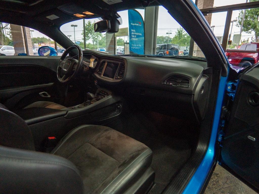 Dodge Challenger photo 24