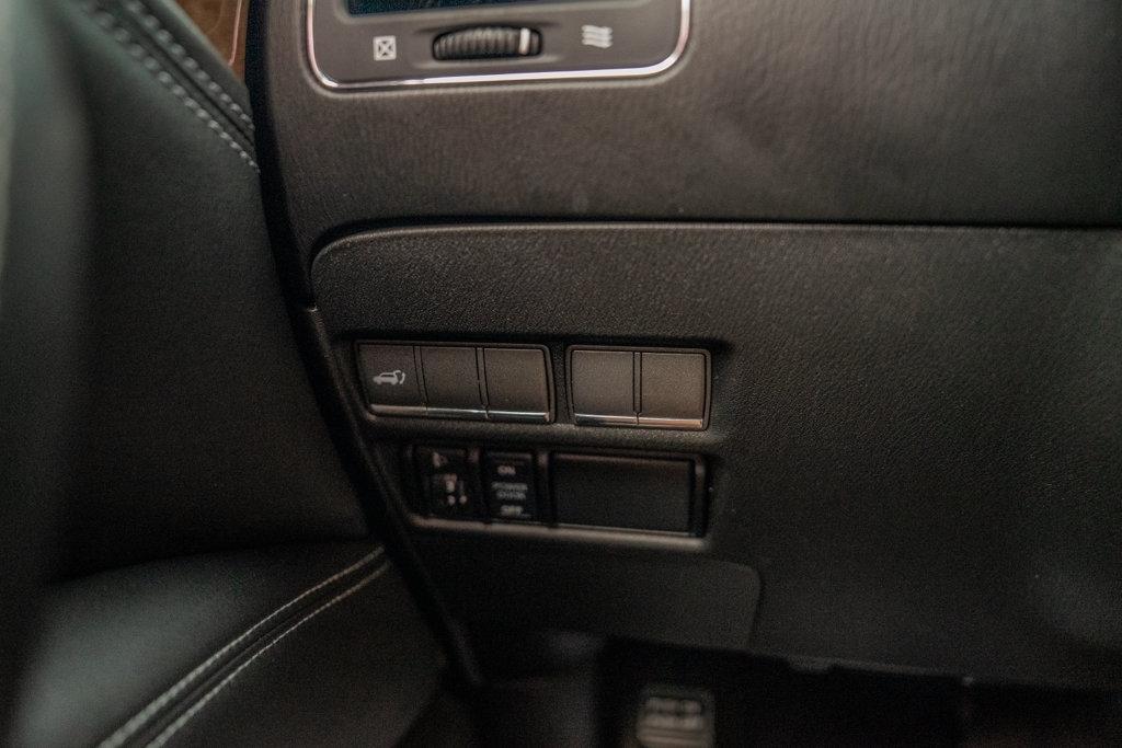 Infiniti QX80  2017