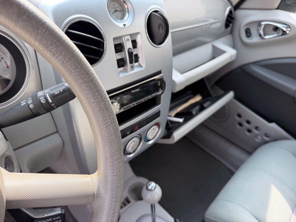 Chrysler PT Cruiser photo 8