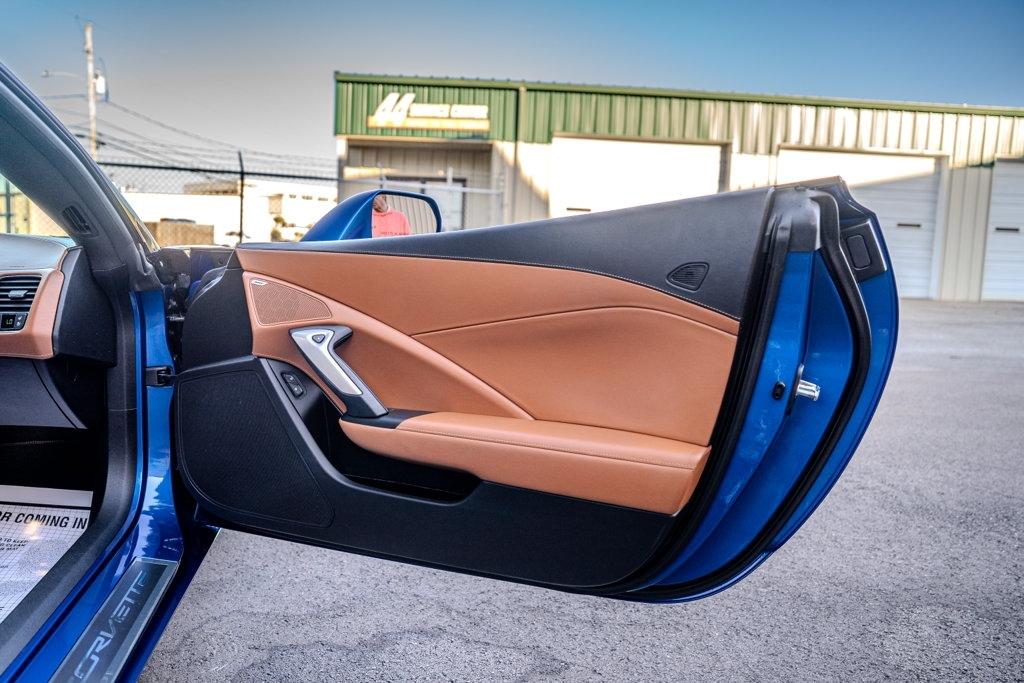 Chevrolet Corvette photo 19