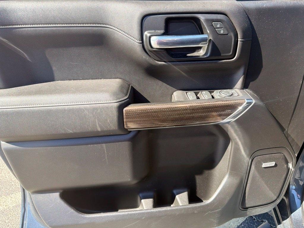 Chevrolet Silverado photo 12