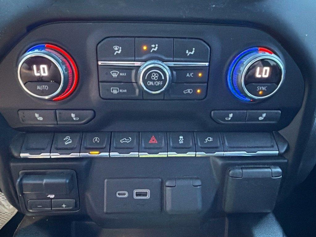 Chevrolet Silverado photo 20