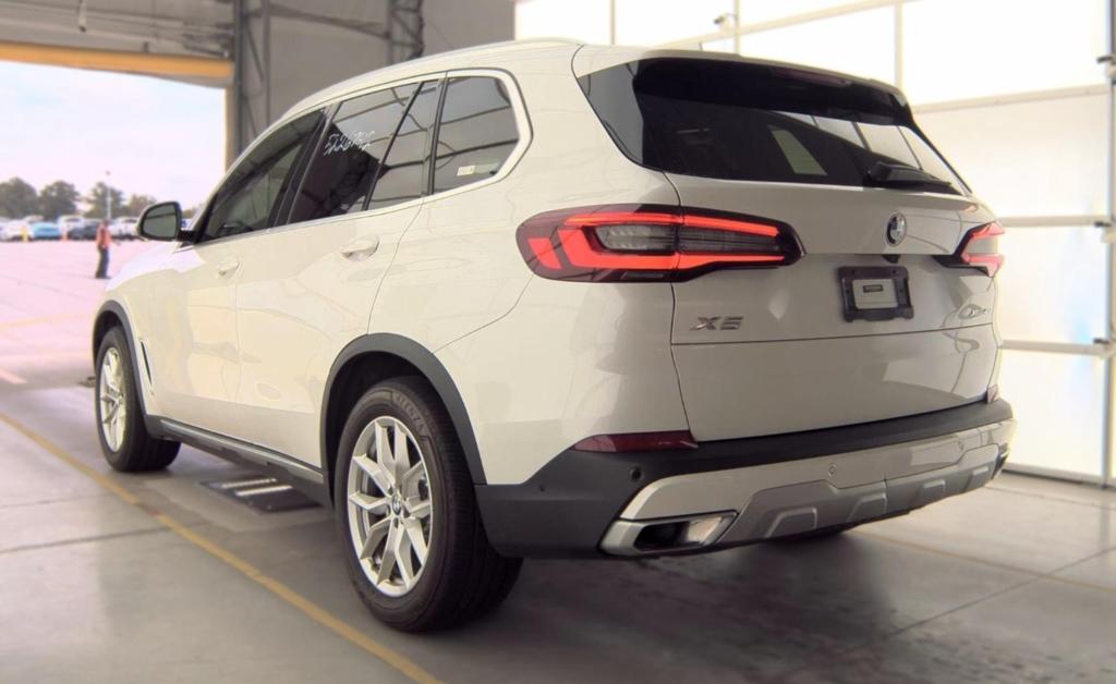 BMW X5 photo 5
