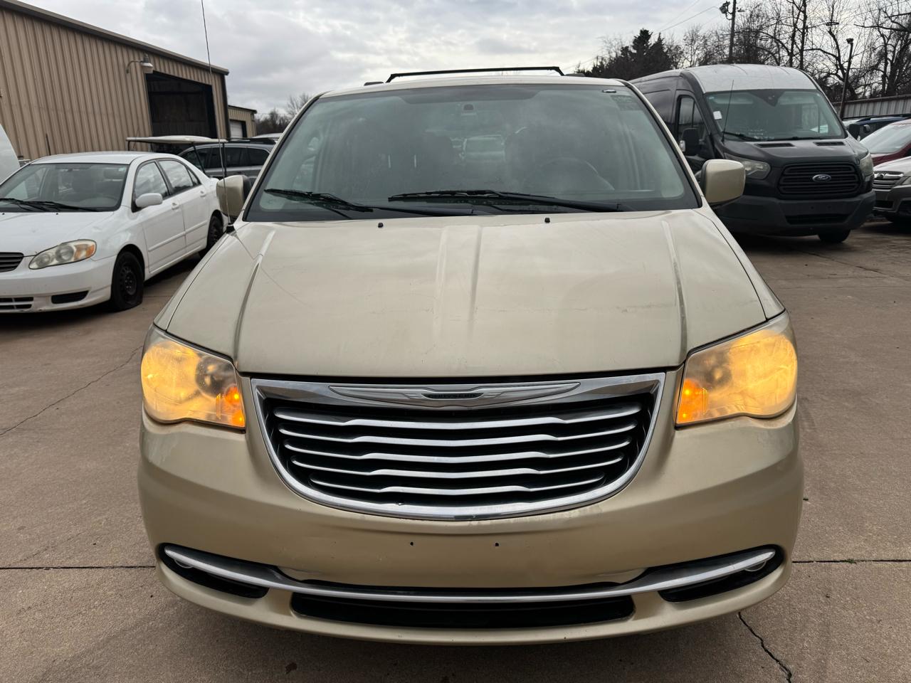 Chrysler Town & Country Touring 2012