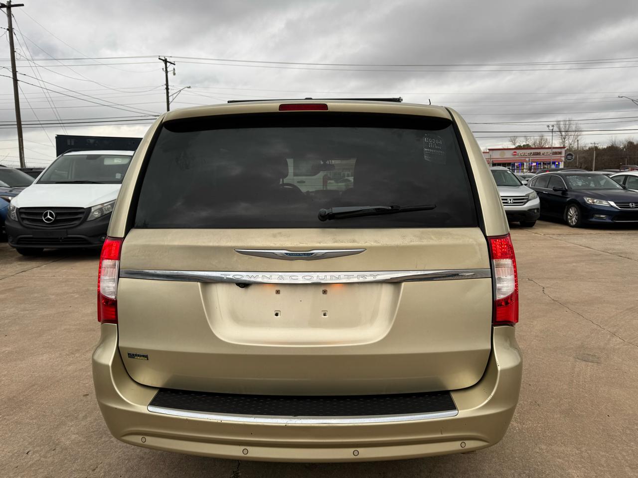 Chrysler Town & Country Touring 2012