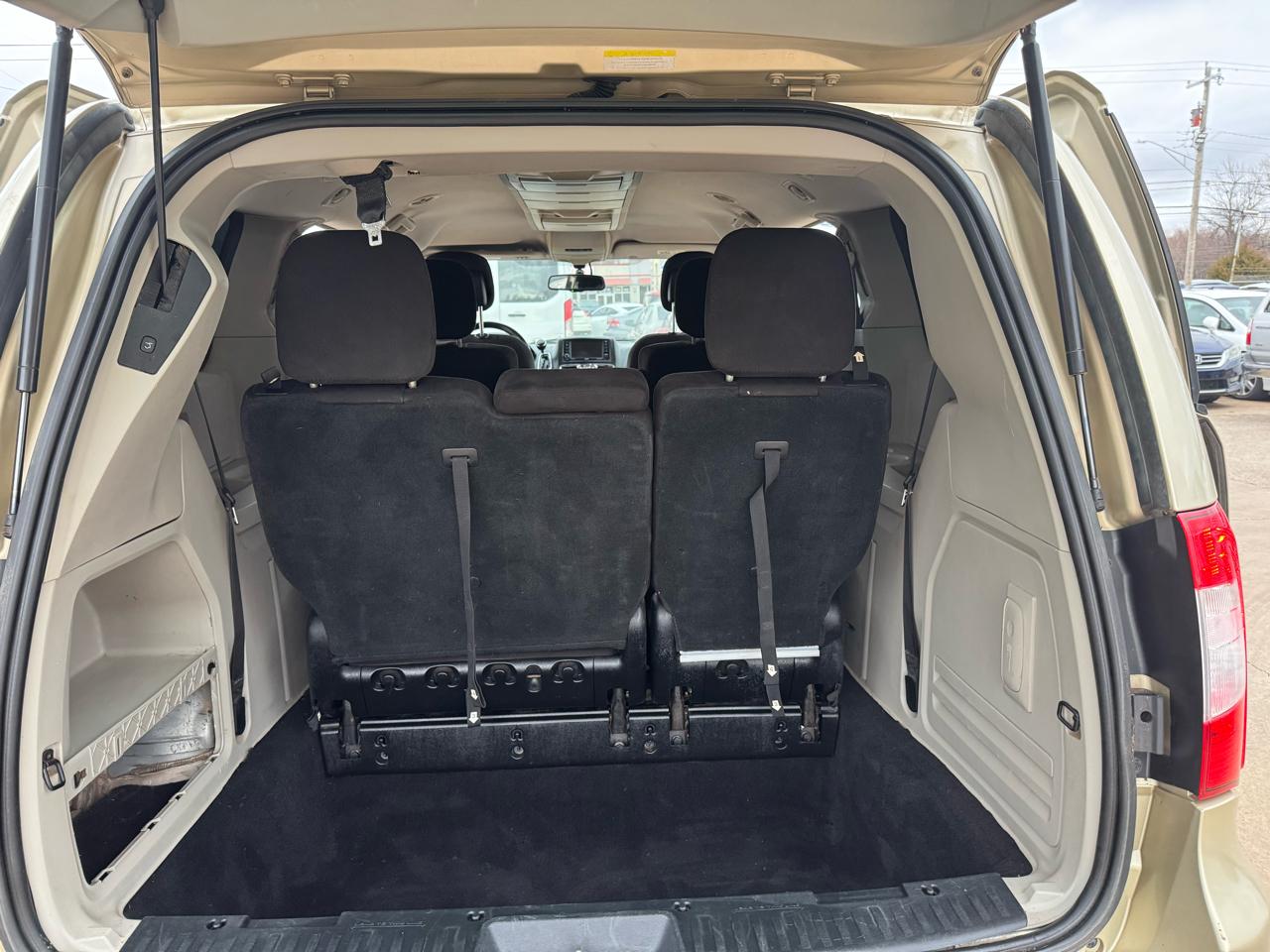 Chrysler Town & Country Touring 2012