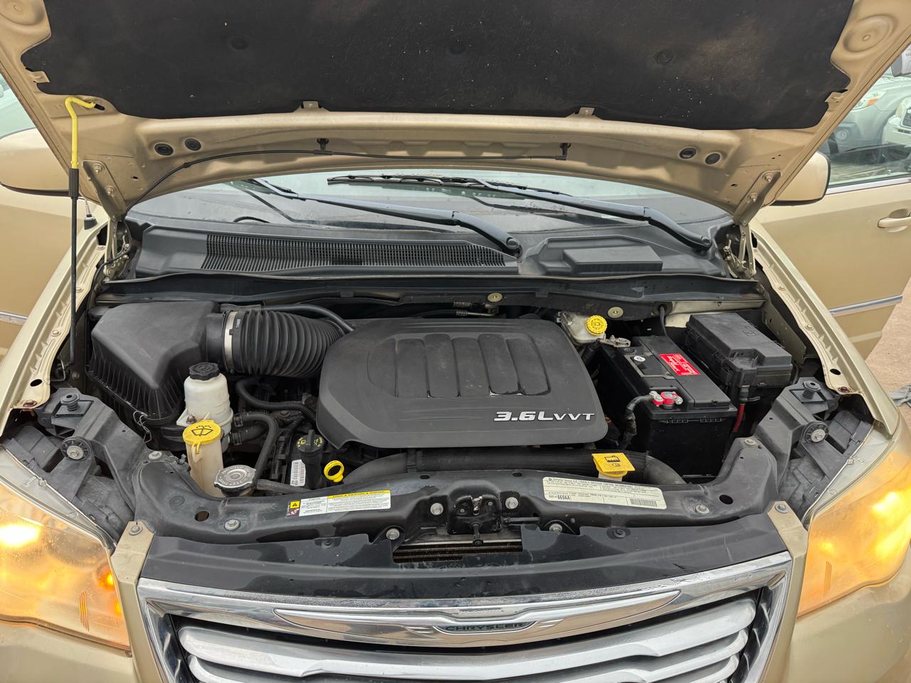 Chrysler Town & Country Touring 2012