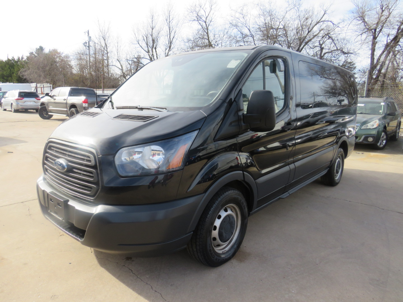 Ford Transit 150 Wagon Low Roof XLT 60/40 Pass. 130-in. WB 2018
