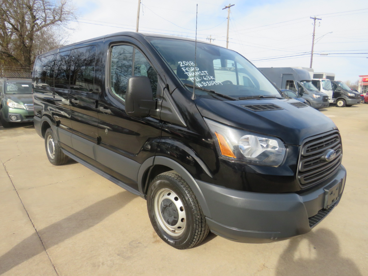 Ford Transit 150 Wagon Low Roof XLT 60/40 Pass. 130-in. WB 2018