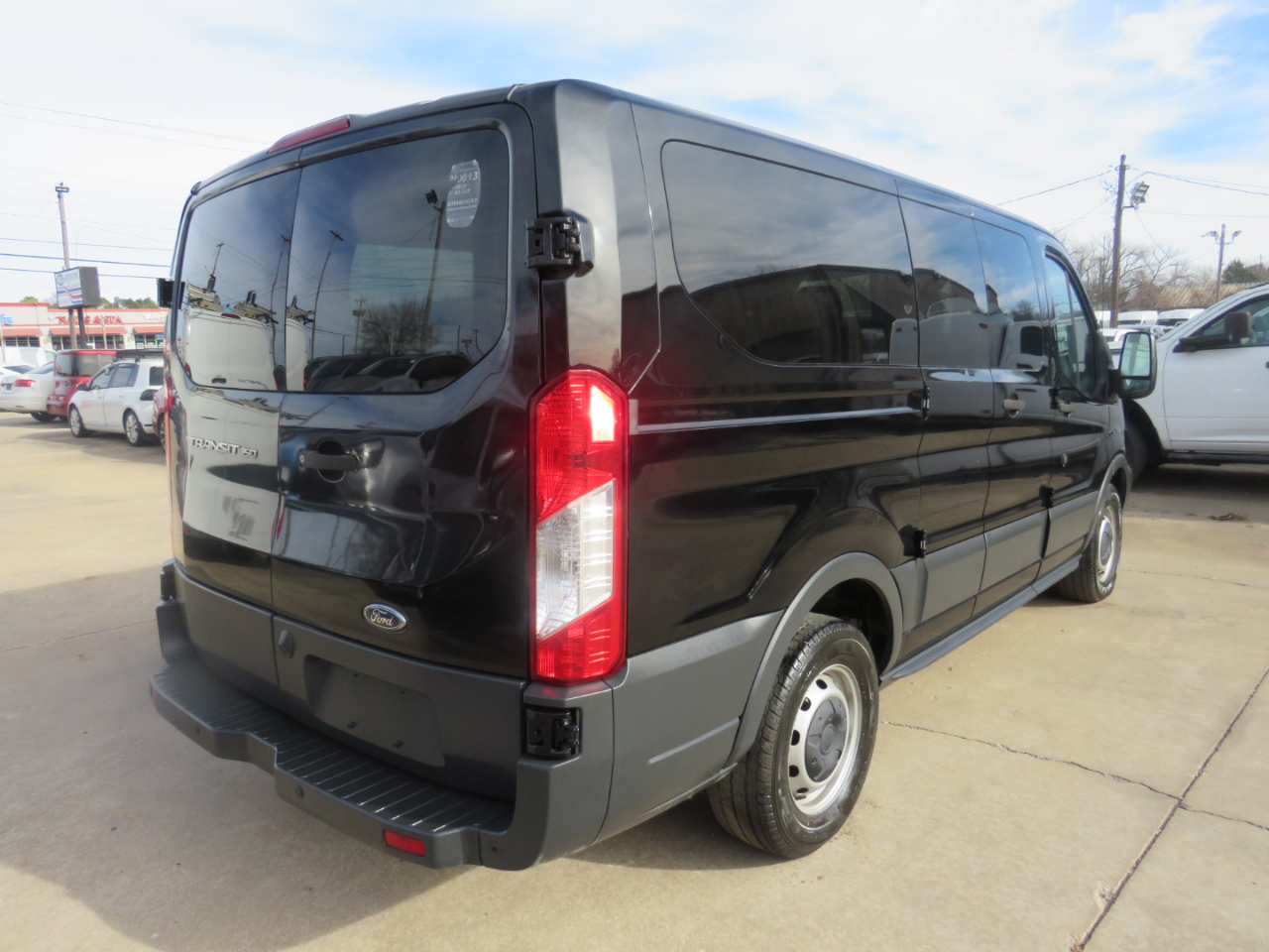 Ford Transit 150 Wagon Low Roof XLT 60/40 Pass. 130-in. WB 2018