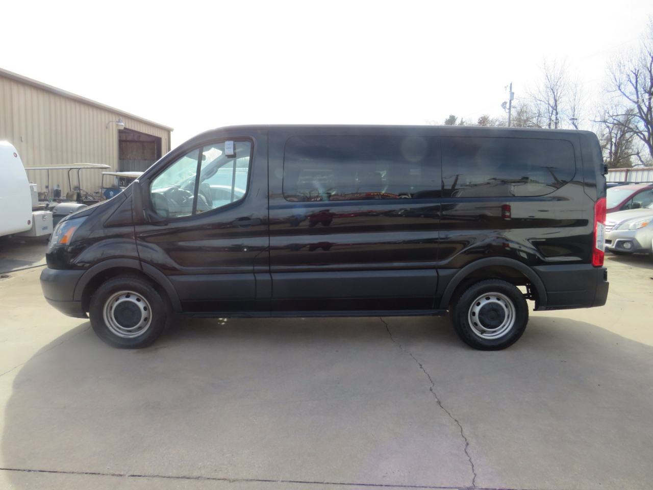 Ford Transit 150 Wagon Low Roof XLT 60/40 Pass. 130-in. WB 2018