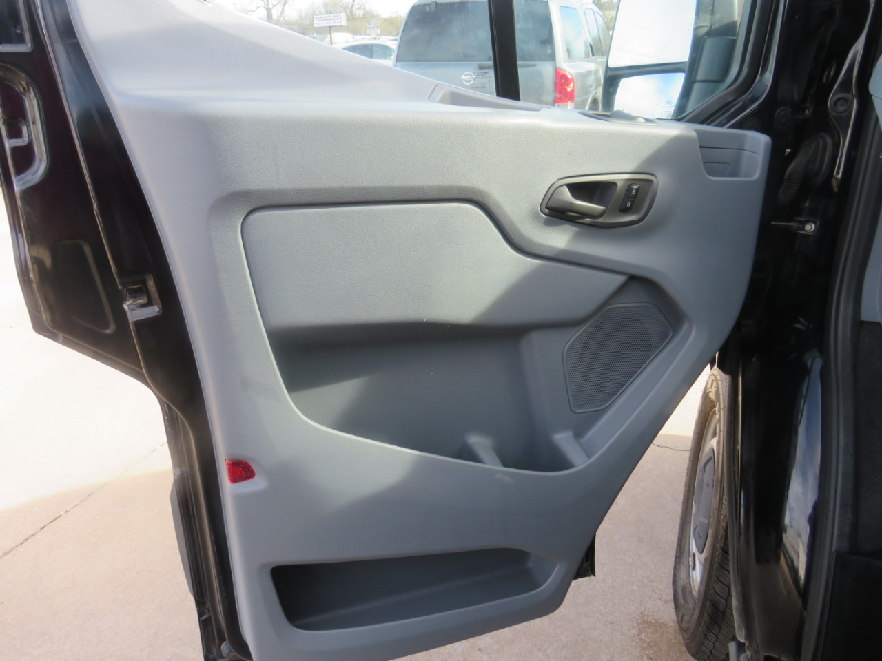 Ford Transit 150 Wagon Low Roof XLT 60/40 Pass. 130-in. WB 2018