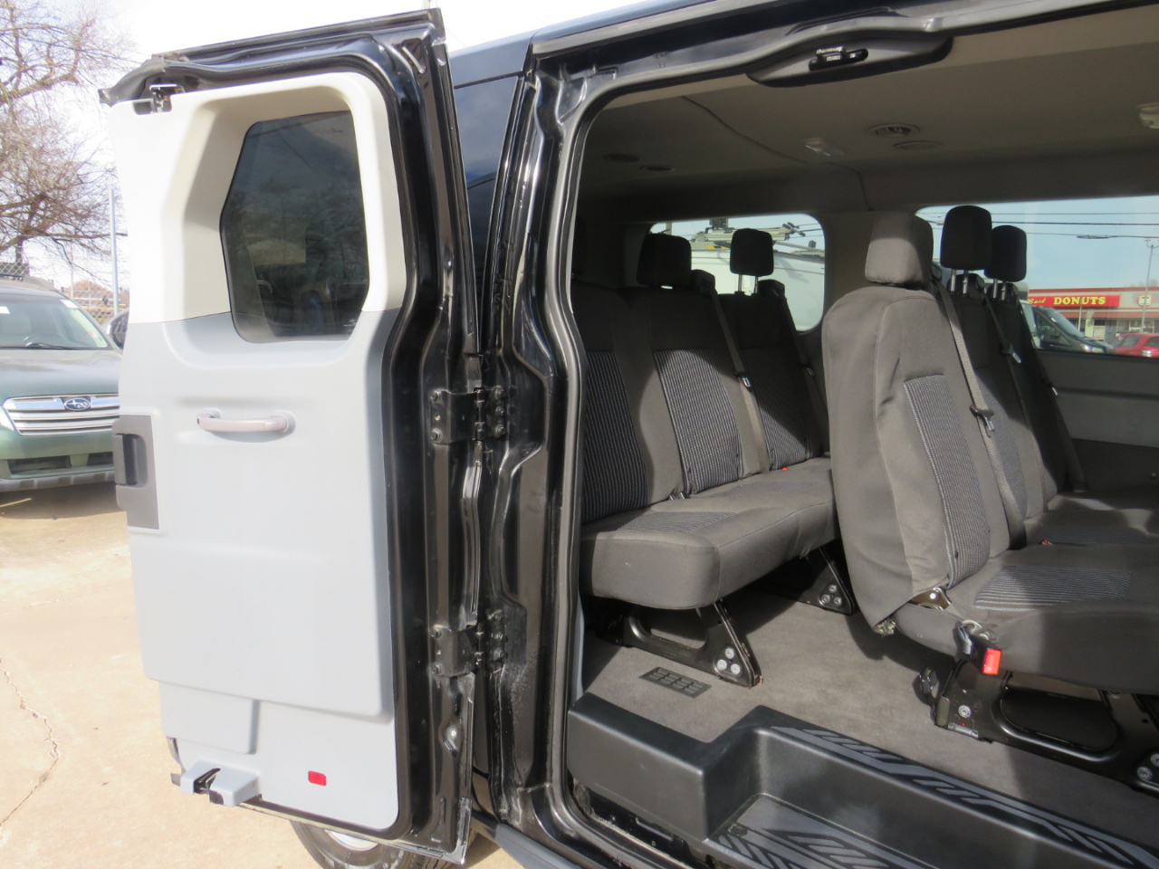 Ford Transit 150 Wagon Low Roof XLT 60/40 Pass. 130-in. WB 2018