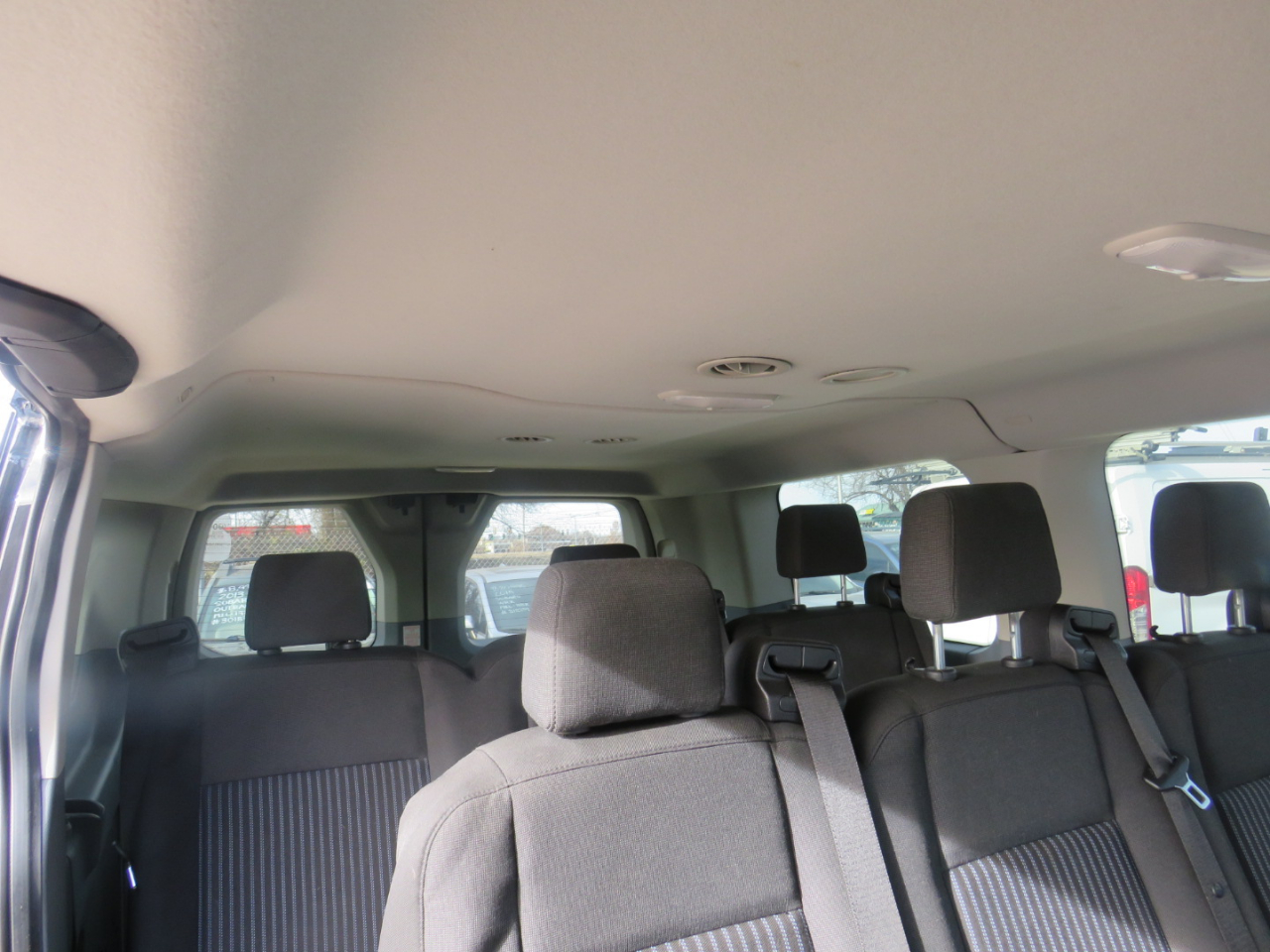 Ford Transit 150 Wagon Low Roof XLT 60/40 Pass. 130-in. WB 2018