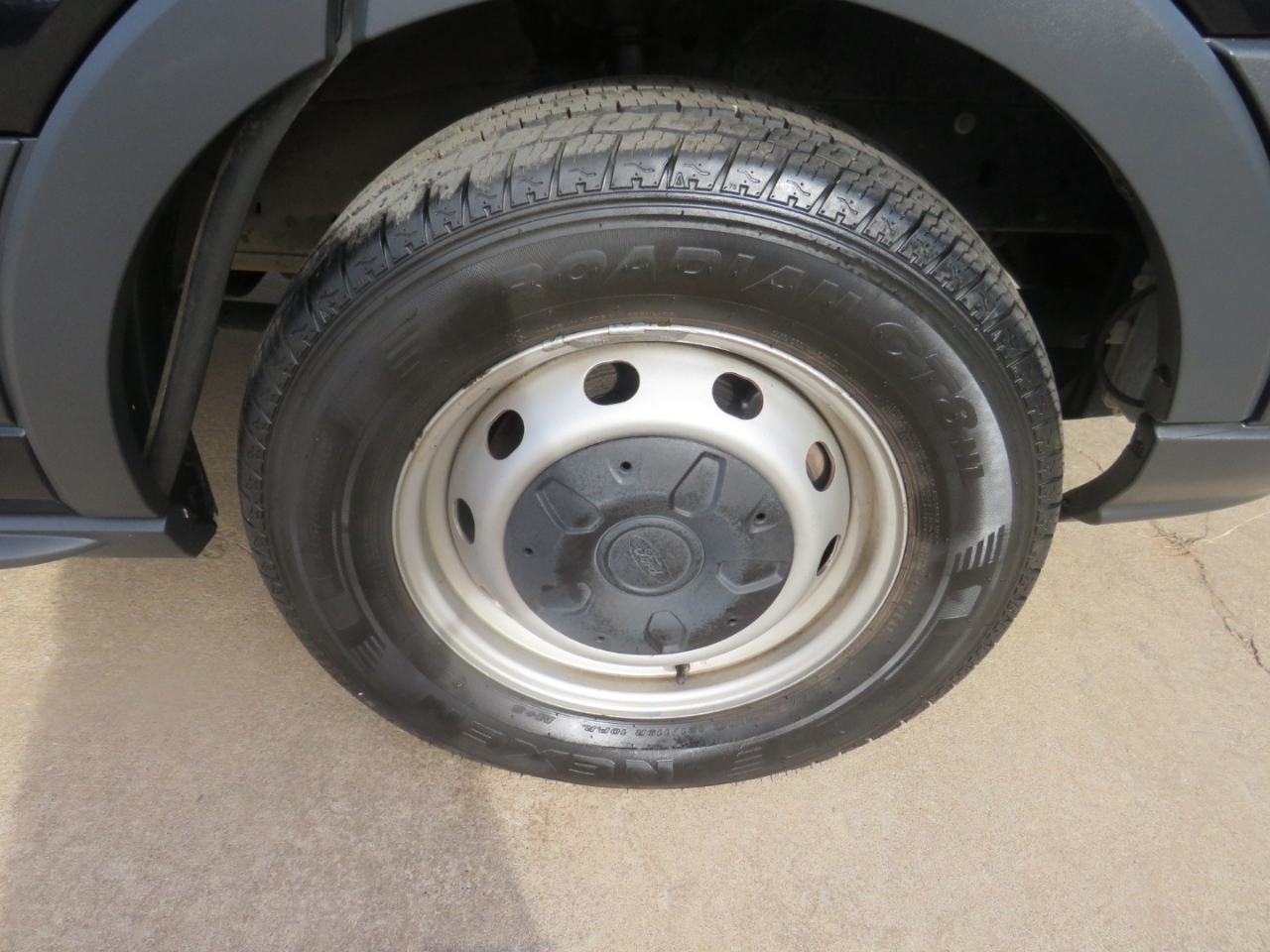 Ford Transit 150 Wagon Low Roof XLT 60/40 Pass. 130-in. WB 2018