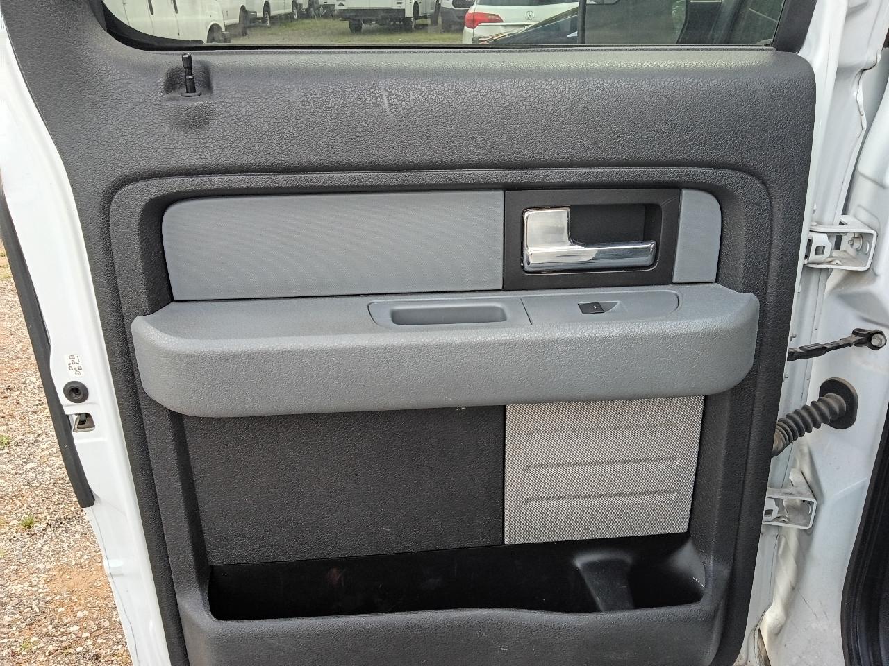 Ford F-150 4WD SuperCab 133" XLT 2014