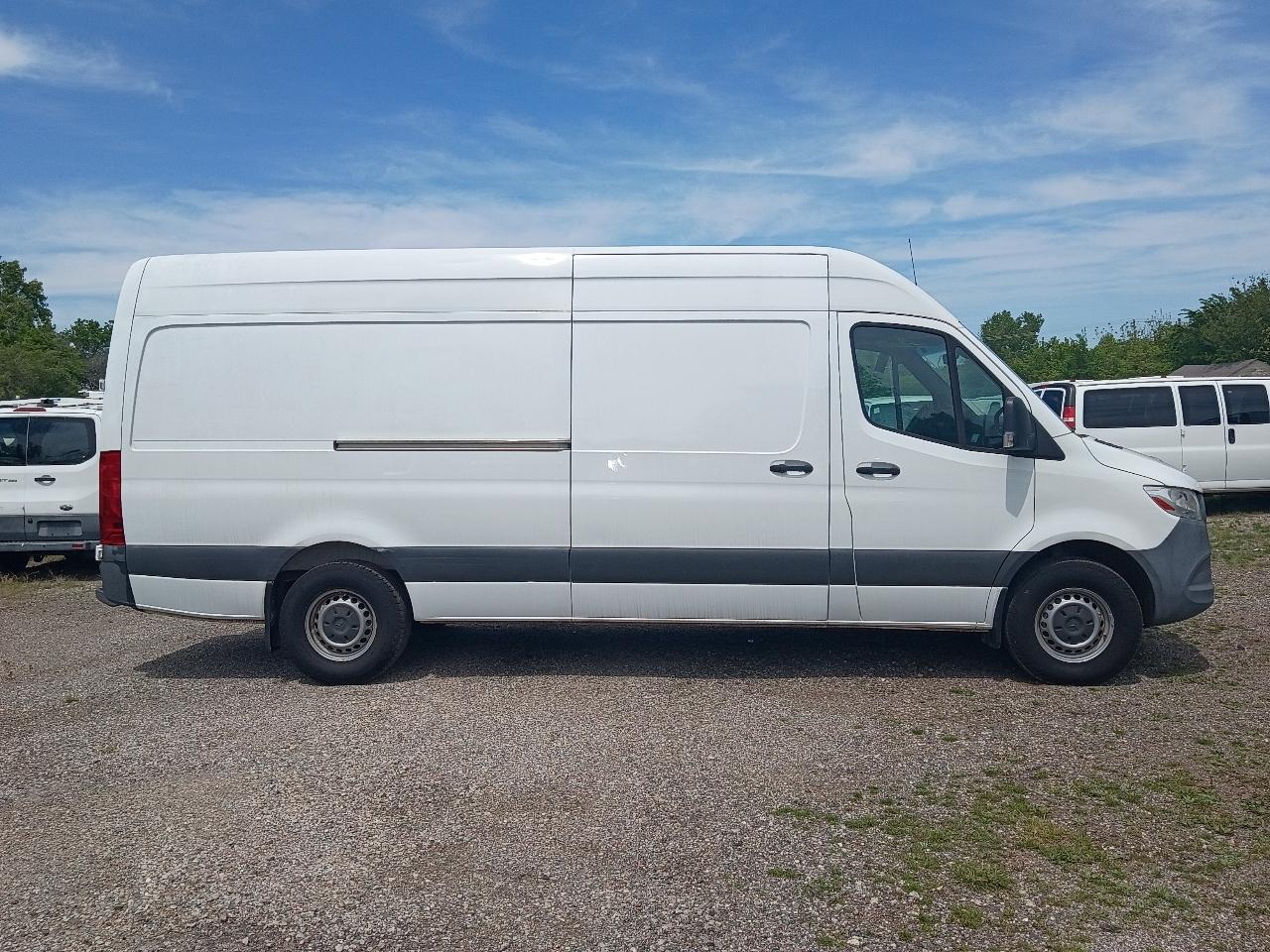 Mercedes-Benz Sprinter  2021