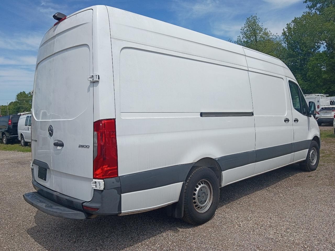Mercedes-Benz Sprinter  2021
