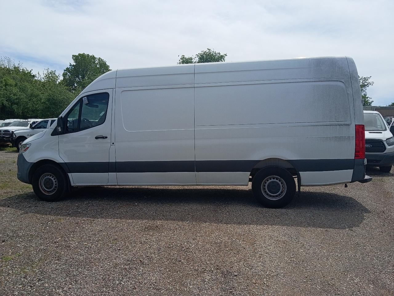 Mercedes-Benz Sprinter  2021