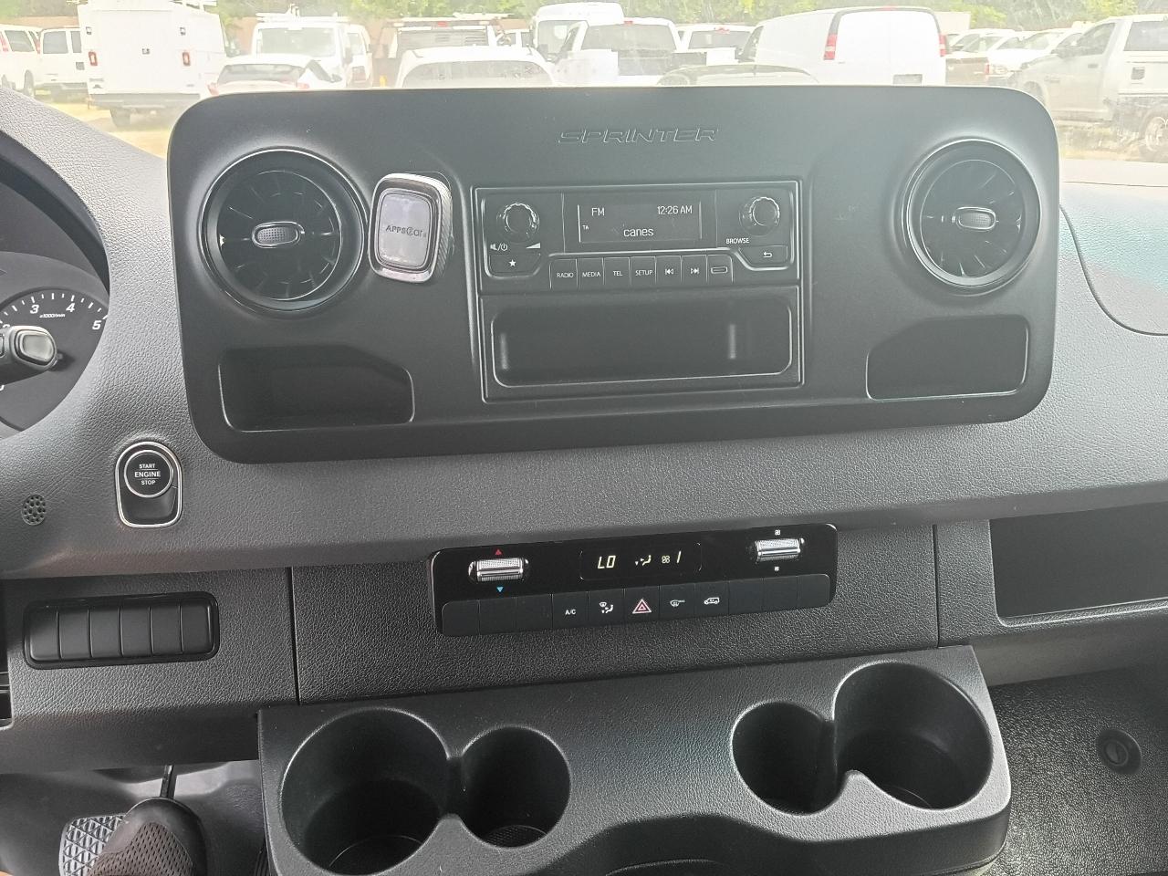Mercedes-Benz Sprinter  2021
