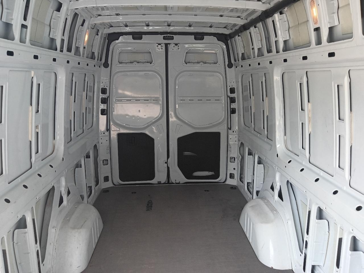Mercedes-Benz Sprinter  2021