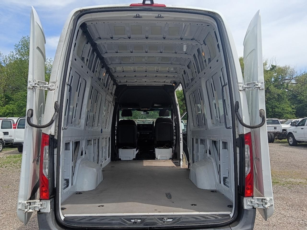 Mercedes-Benz Sprinter  2021