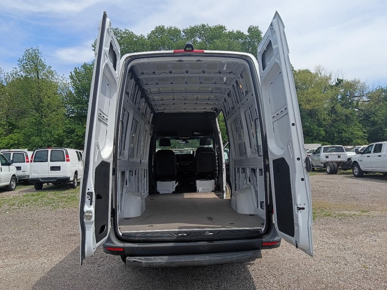 Mercedes-Benz Sprinter  2021