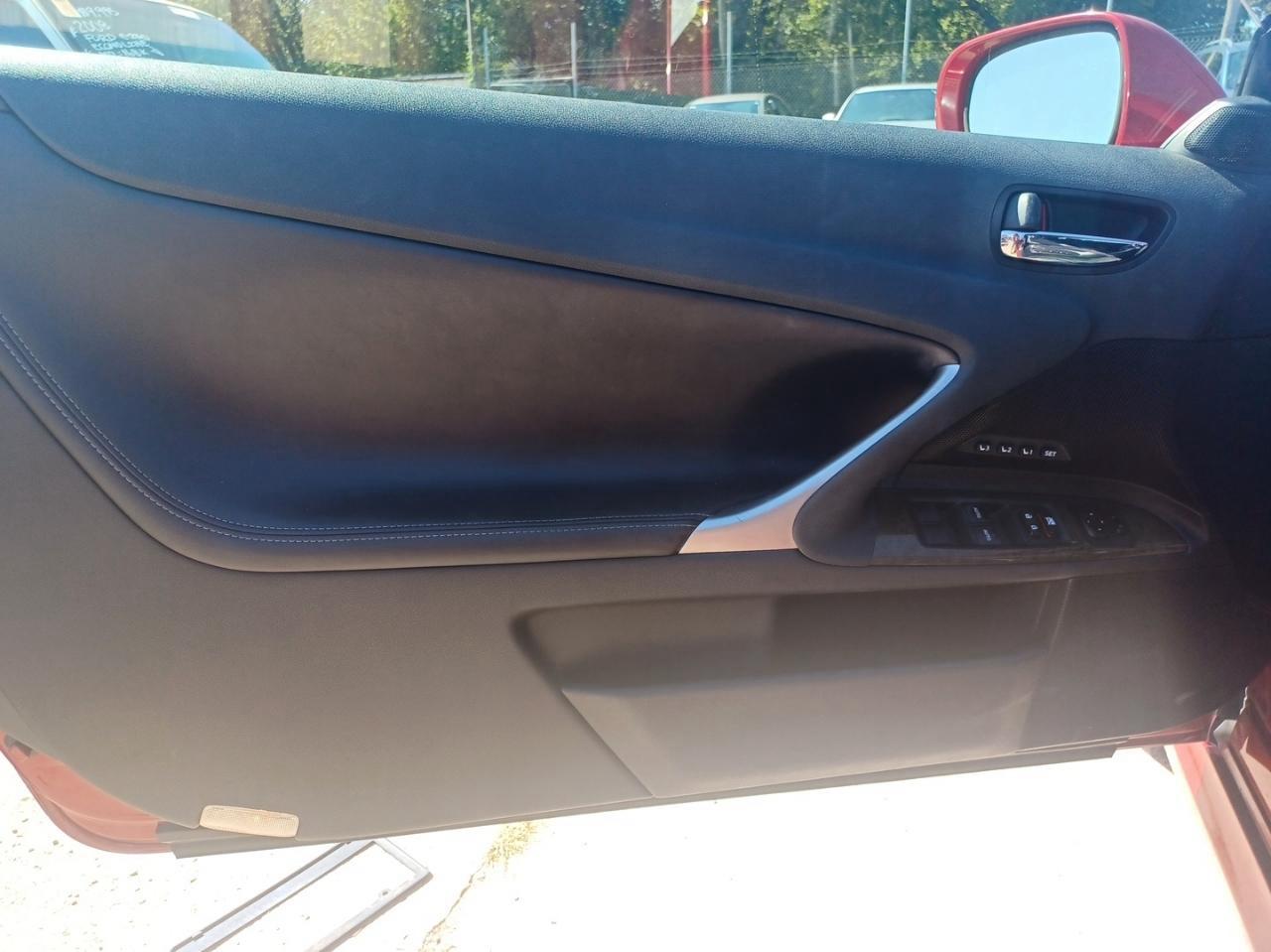 Lexus IS C 250 2013