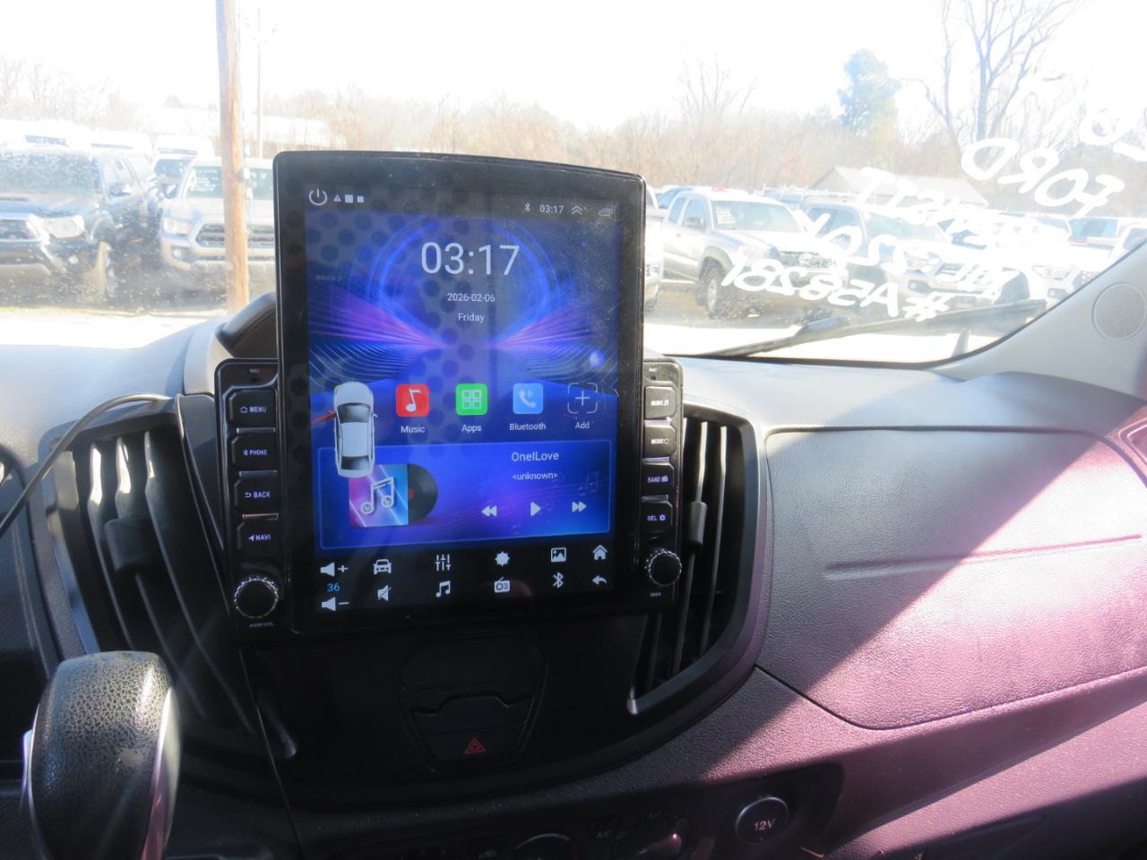 Ford Transit 250 Van Med. Roof w/Sliding Pass. 130-in. WB 2017