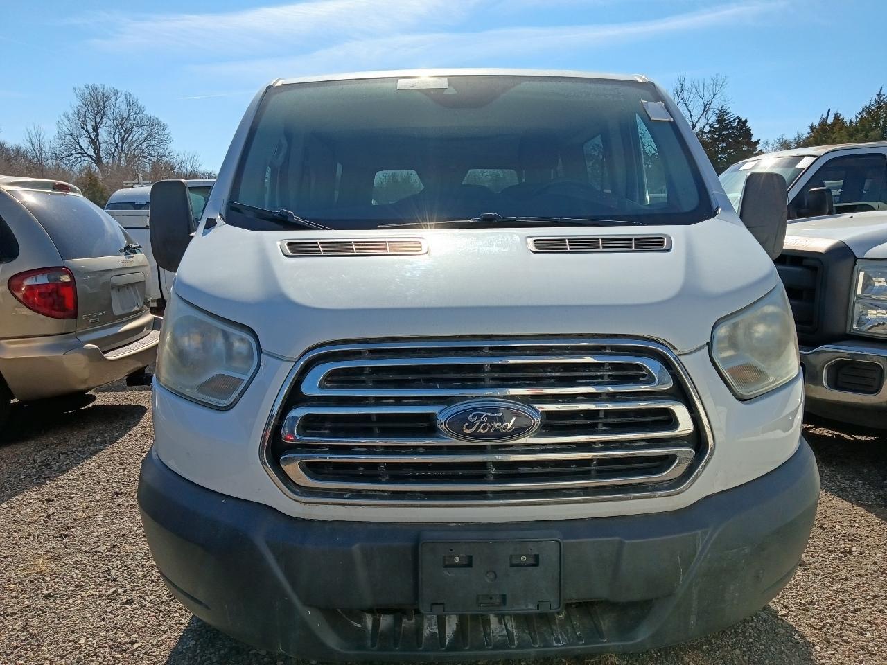 Ford Transit 150 Wagon Low Roof XL 60/40 Pass. 130-in. WB 2016