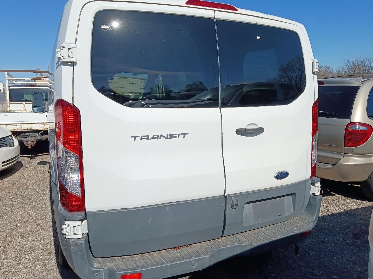 Ford Transit 150 Wagon Low Roof XL 60/40 Pass. 130-in. WB 2016