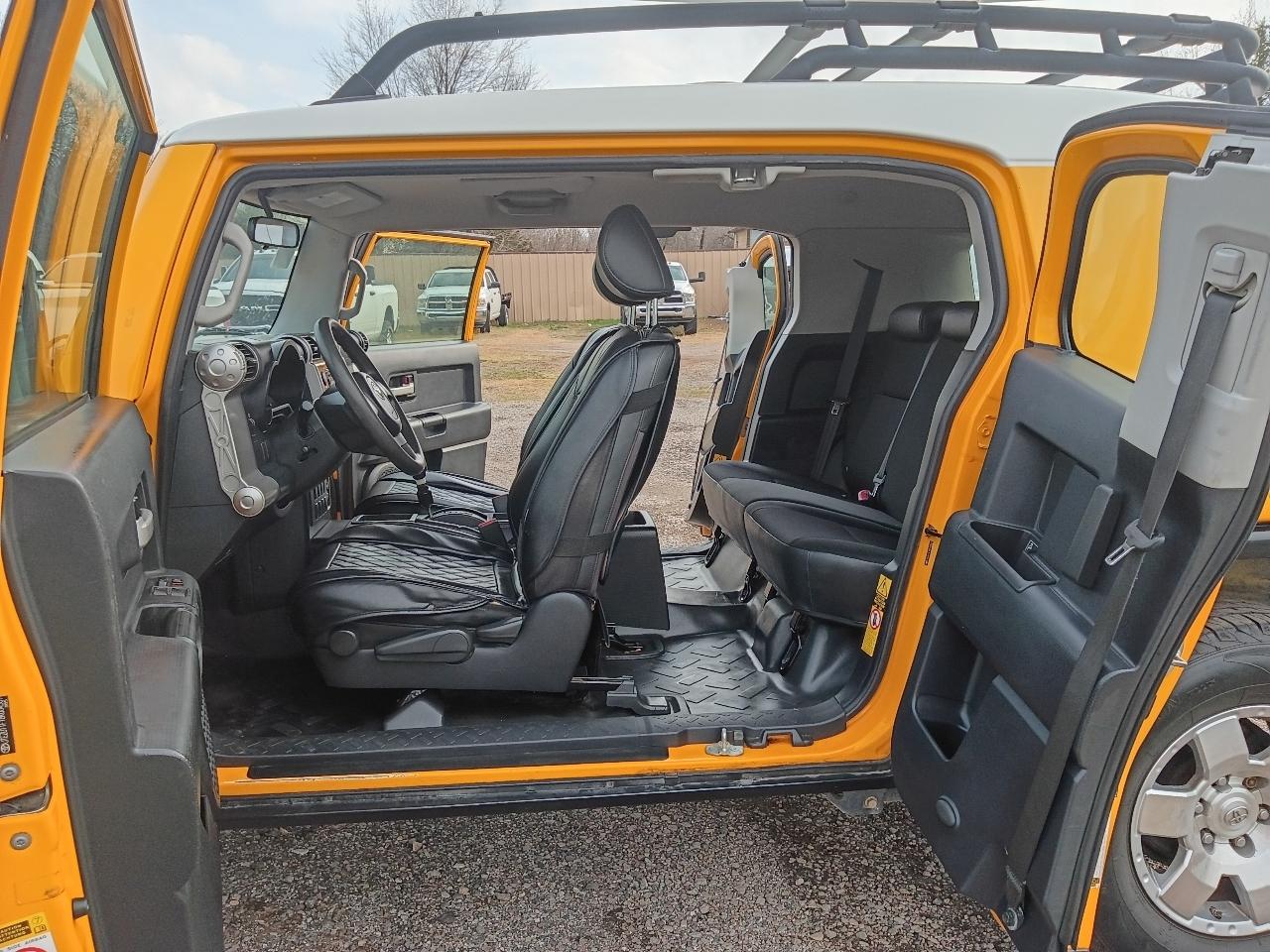 Toyota FJ Cruiser 2WD 2008