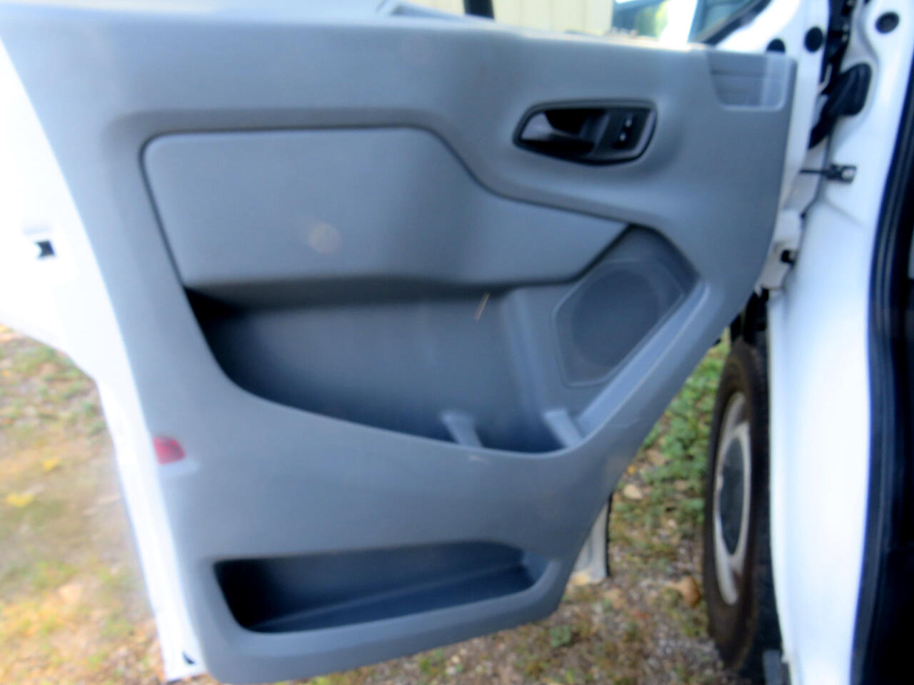 Ford Transit 250 Van Low Roof 60/40 Pass. 148-in. WB 2018 Ford Transit 250 Van Low Roof 60/40 Pass. 148-in. WB 2018