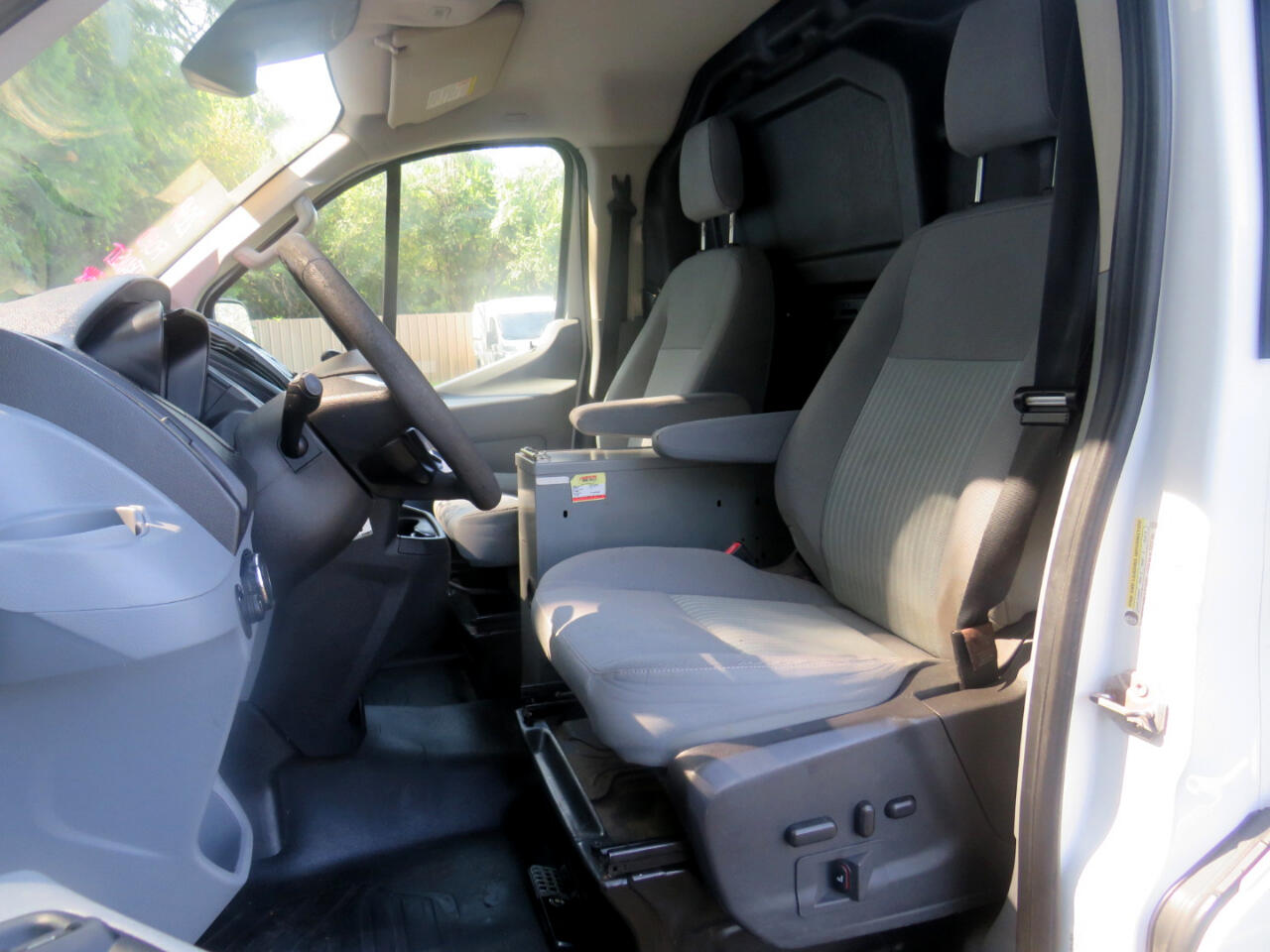 Ford Transit 250 Van Low Roof 60/40 Pass. 148-in. WB 2018 Ford Transit 250 Van Low Roof 60/40 Pass. 148-in. WB 2018