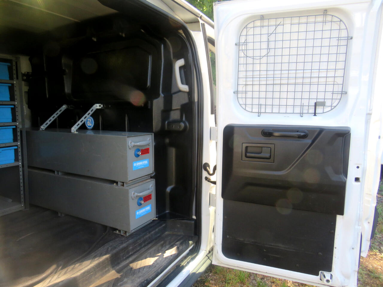 Ford Transit 250 Van Low Roof 60/40 Pass. 148-in. WB 2018 Ford Transit 250 Van Low Roof 60/40 Pass. 148-in. WB 2018