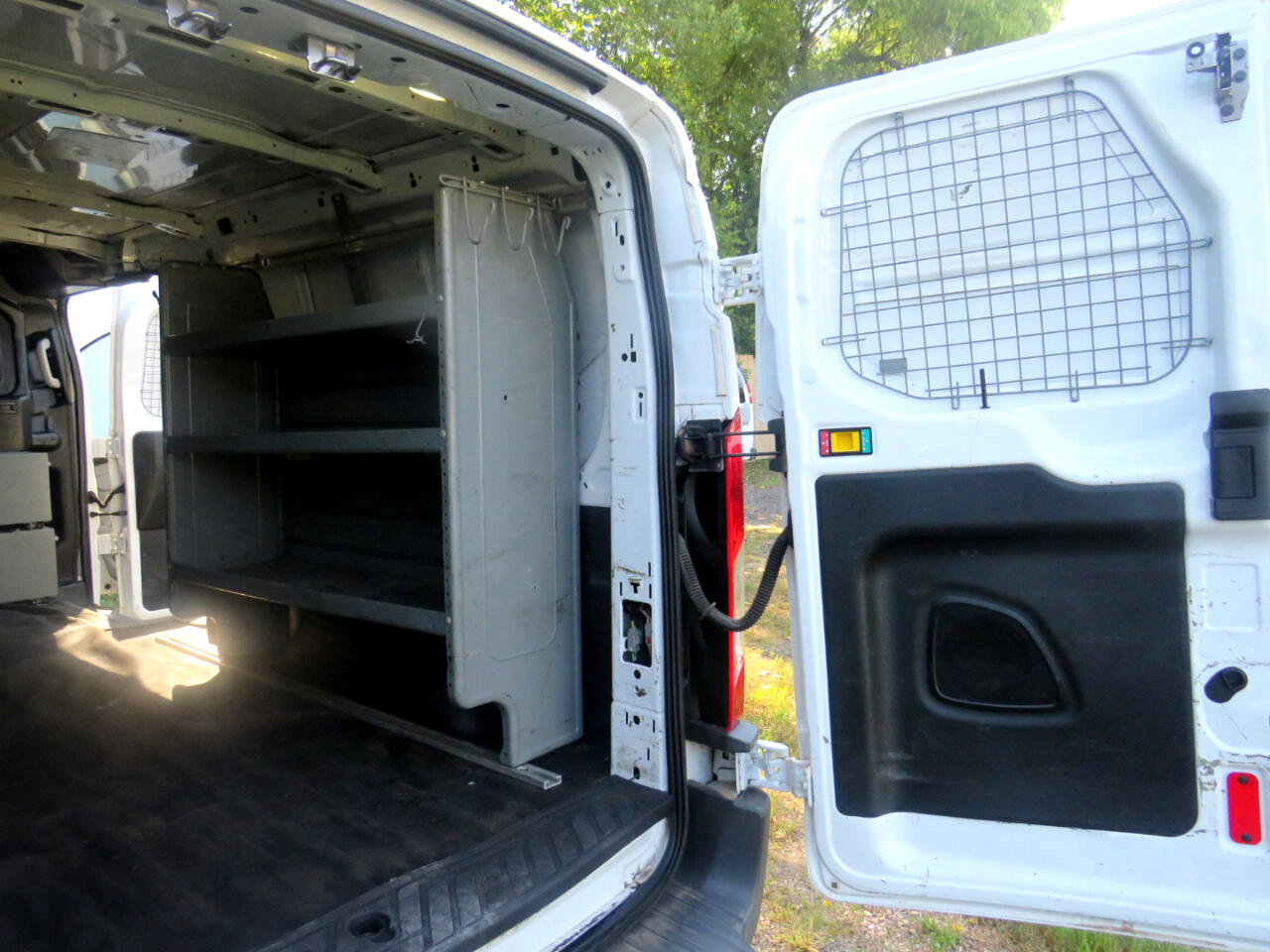 Ford Transit 250 Van Low Roof 60/40 Pass. 148-in. WB 2018 Ford Transit 250 Van Low Roof 60/40 Pass. 148-in. WB 2018