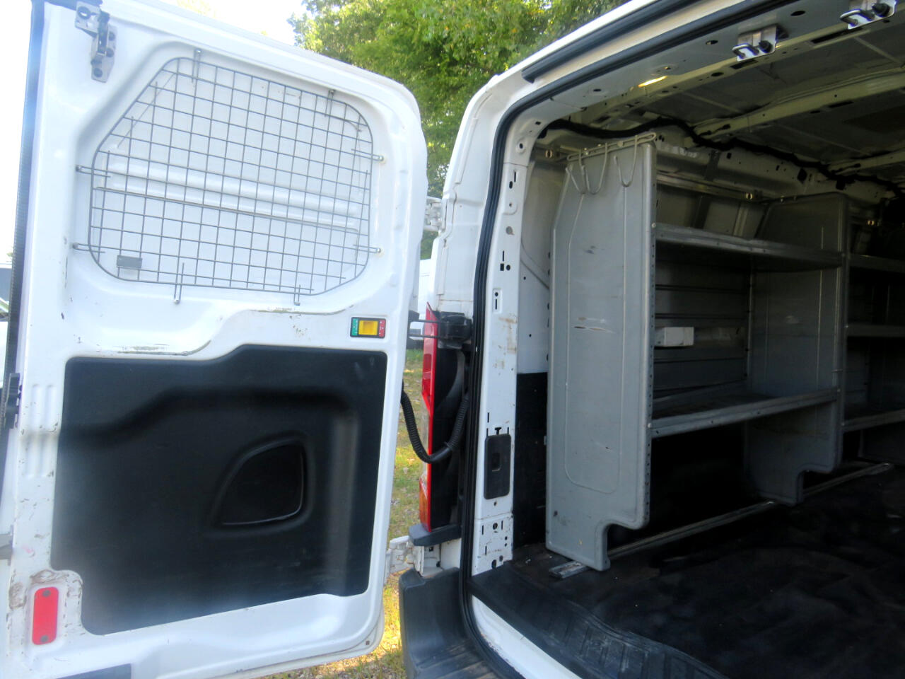 Ford Transit 250 Van Low Roof 60/40 Pass. 148-in. WB 2018 Ford Transit 250 Van Low Roof 60/40 Pass. 148-in. WB 2018