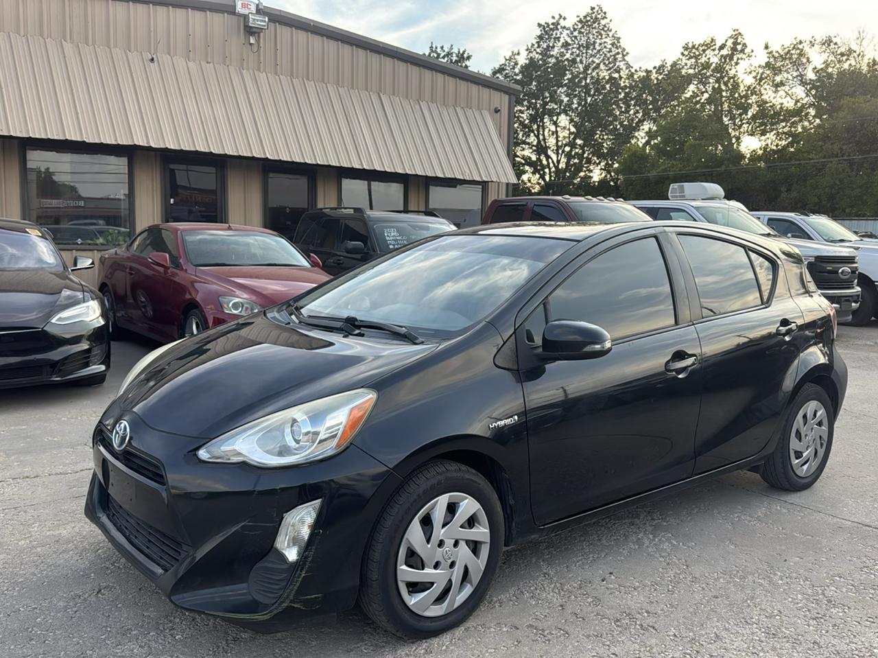 Toyota Prius c Four 2016