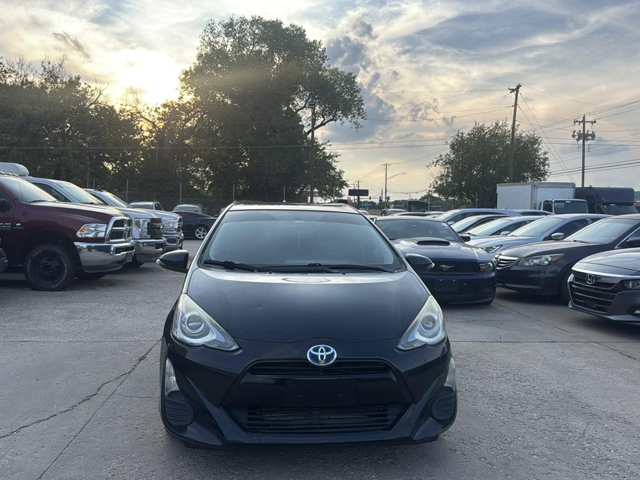 Toyota Prius c Four 2016