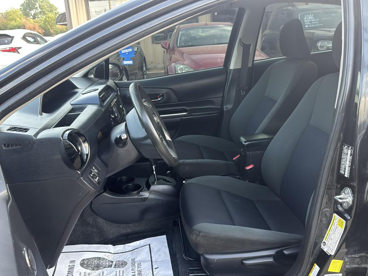 Toyota Prius c Four 2016