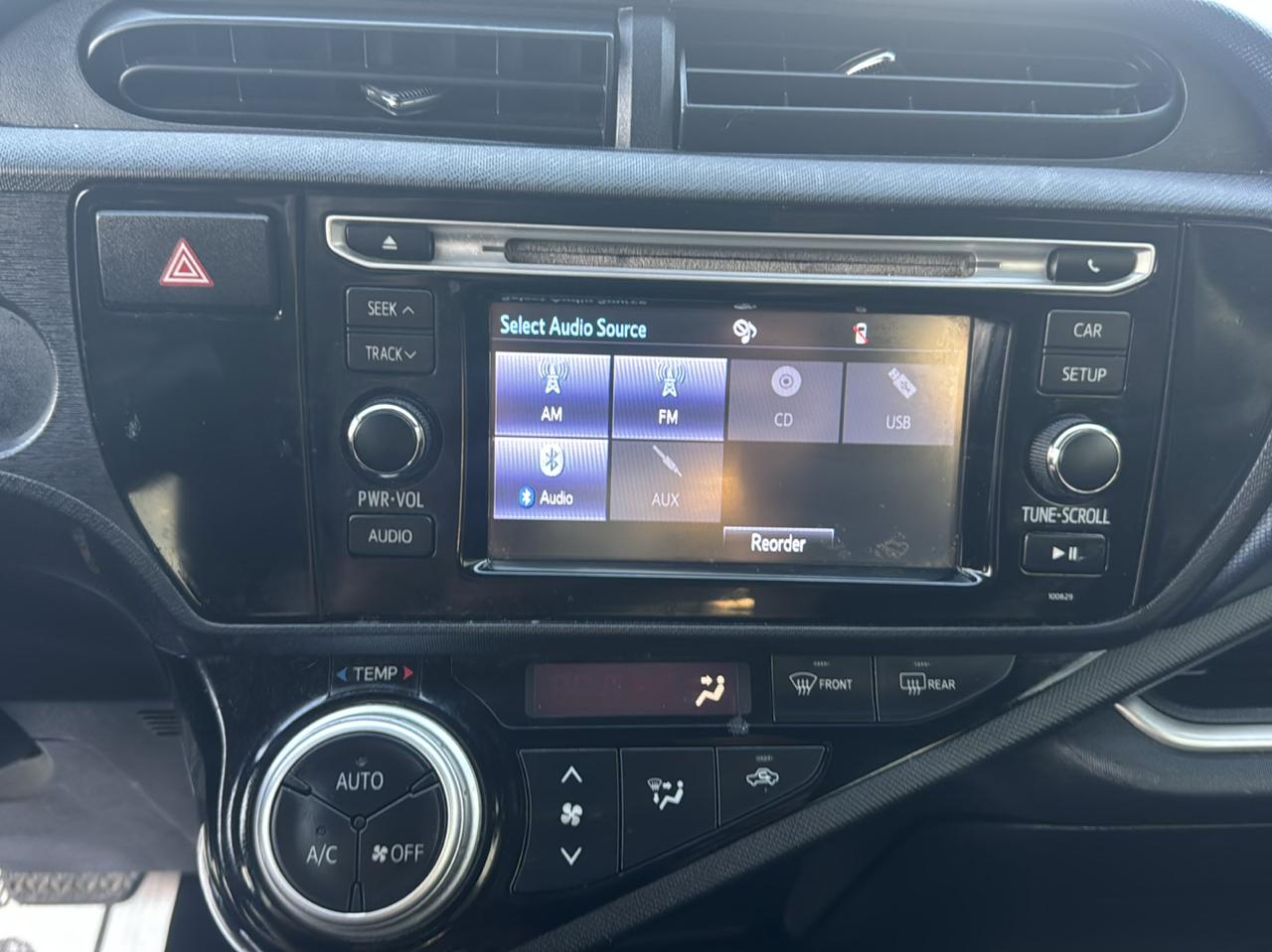 Toyota Prius c Four 2016