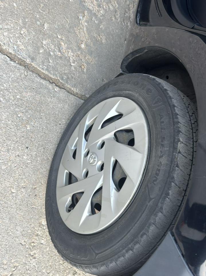Toyota Prius c Four 2016