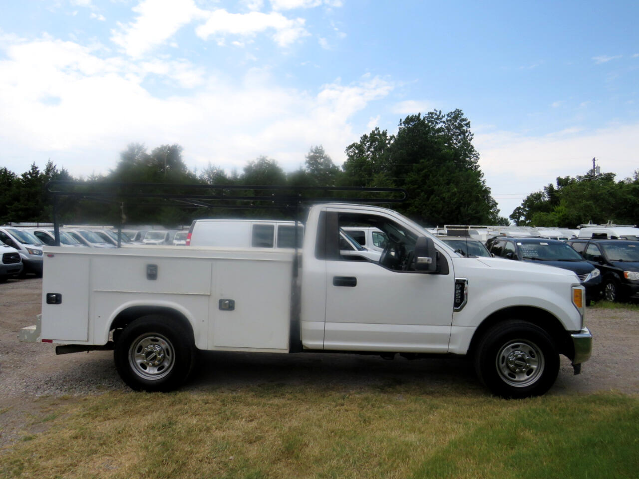 2017 Ford F-250 XL photo 3