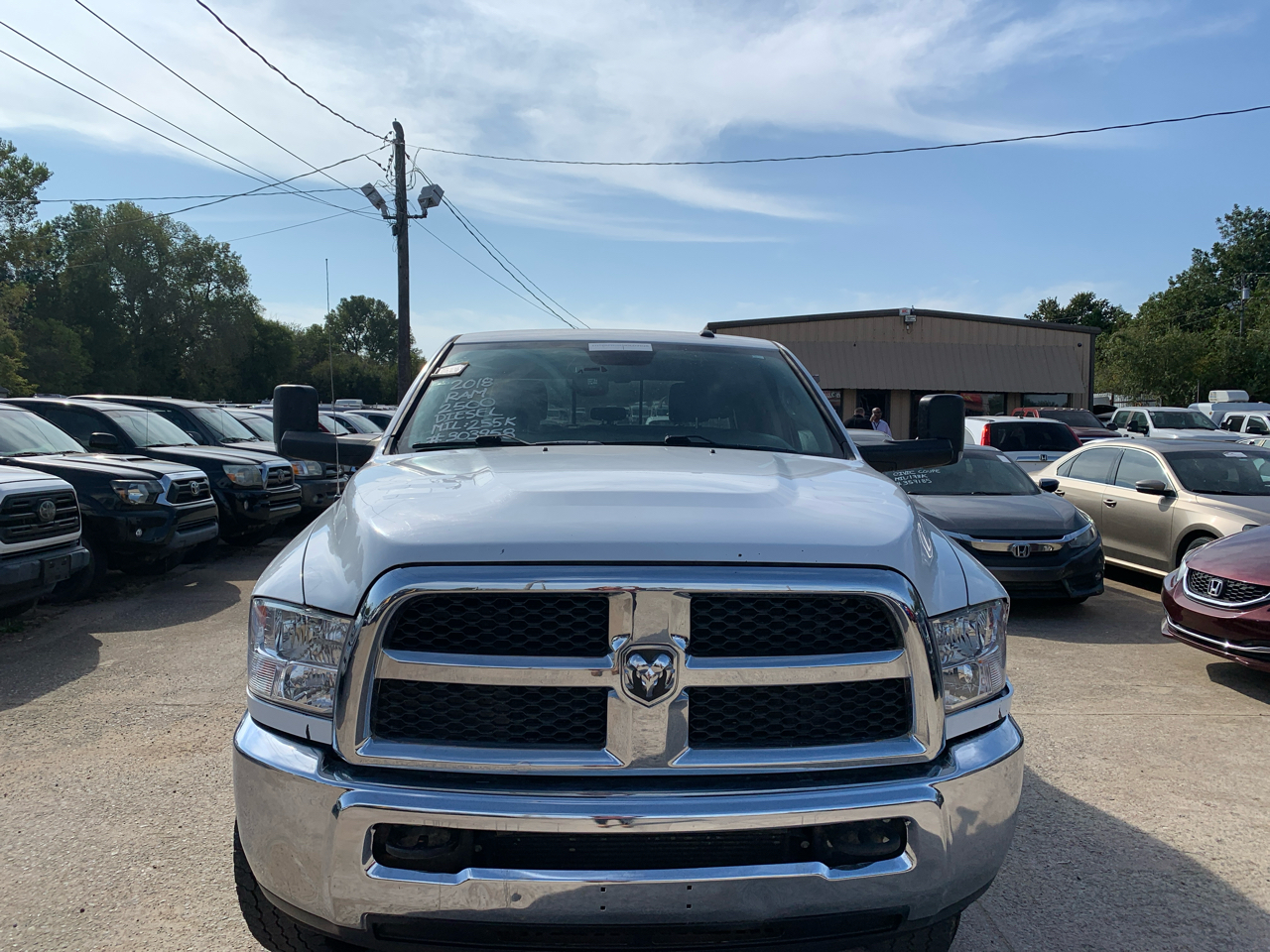 RAM 2500 SLT Crew Cab LWB 4WD 2018 RAM 2500 SLT Crew Cab LWB 4WD 2018