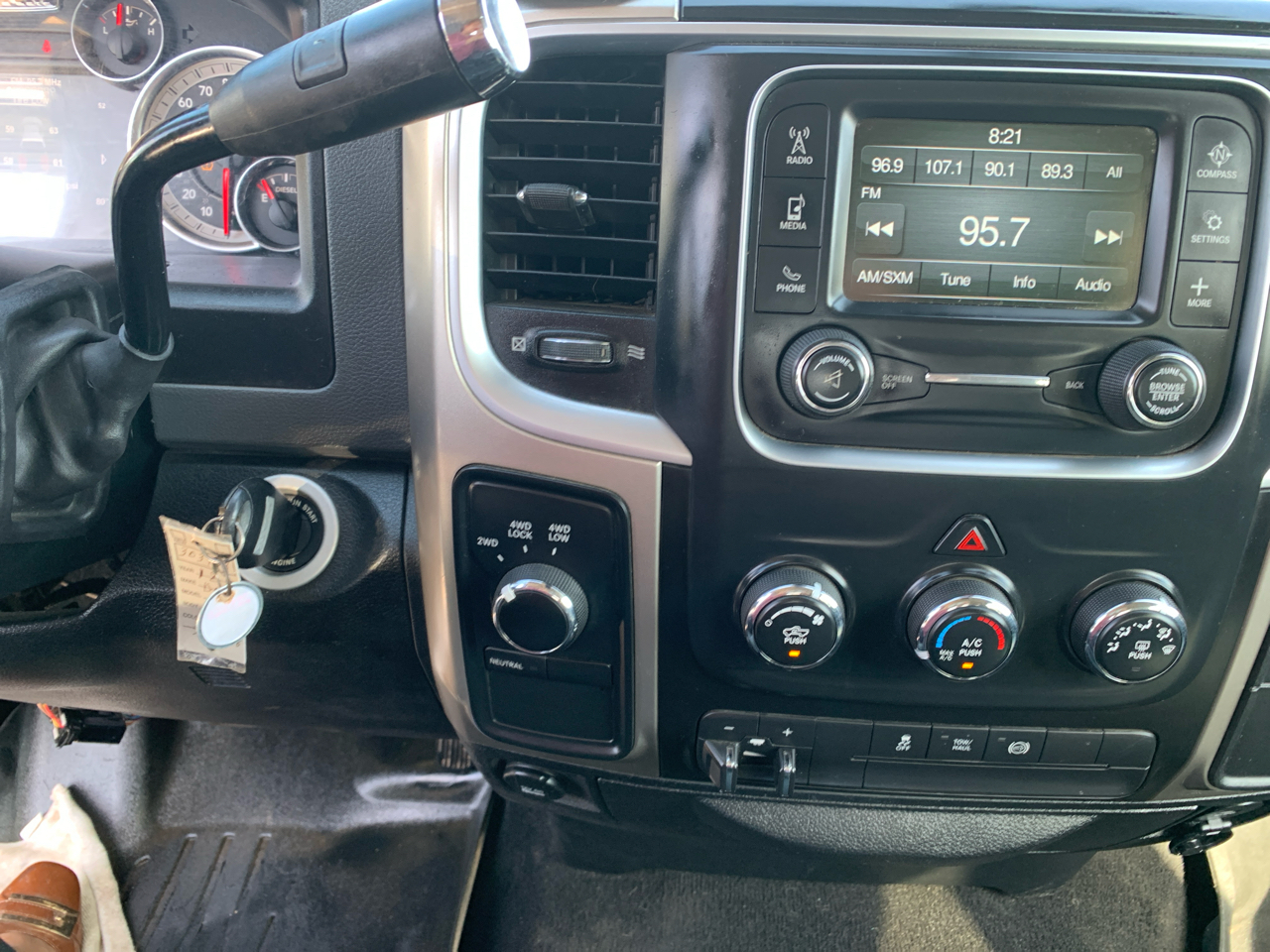 RAM 2500 SLT Crew Cab LWB 4WD 2018 RAM 2500 SLT Crew Cab LWB 4WD 2018