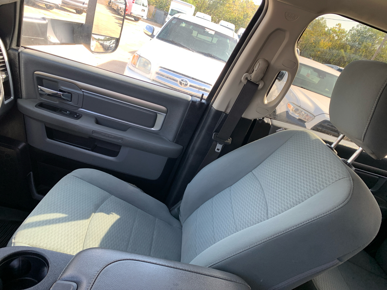 RAM 2500 SLT Crew Cab LWB 4WD 2018 RAM 2500 SLT Crew Cab LWB 4WD 2018