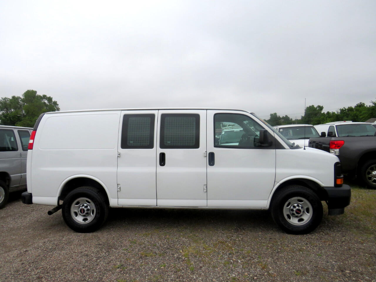 GMC Savana G2500 Cargo 2017 GMC Savana G2500 Cargo 2017
