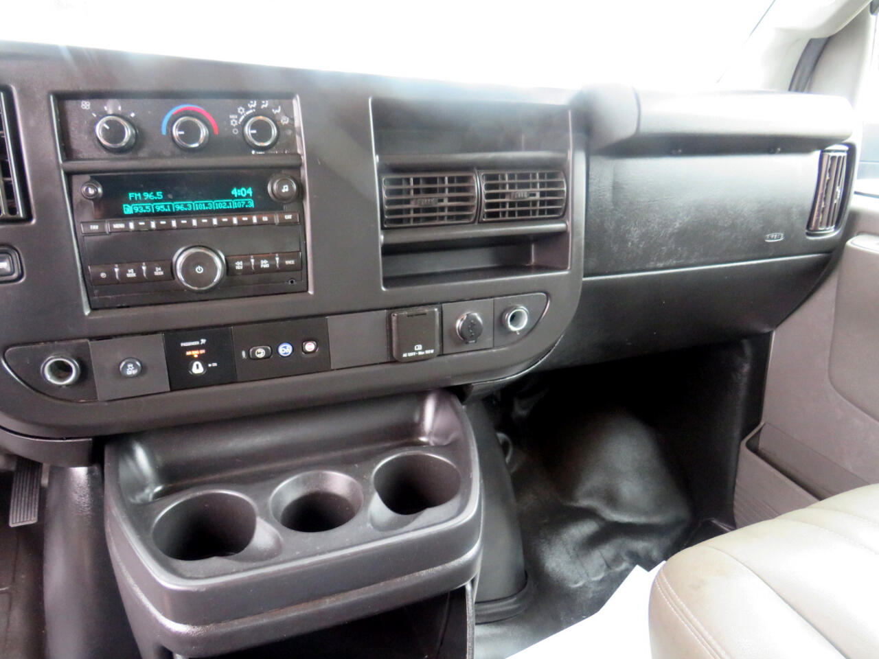 GMC Savana G2500 Cargo 2017 GMC Savana G2500 Cargo 2017