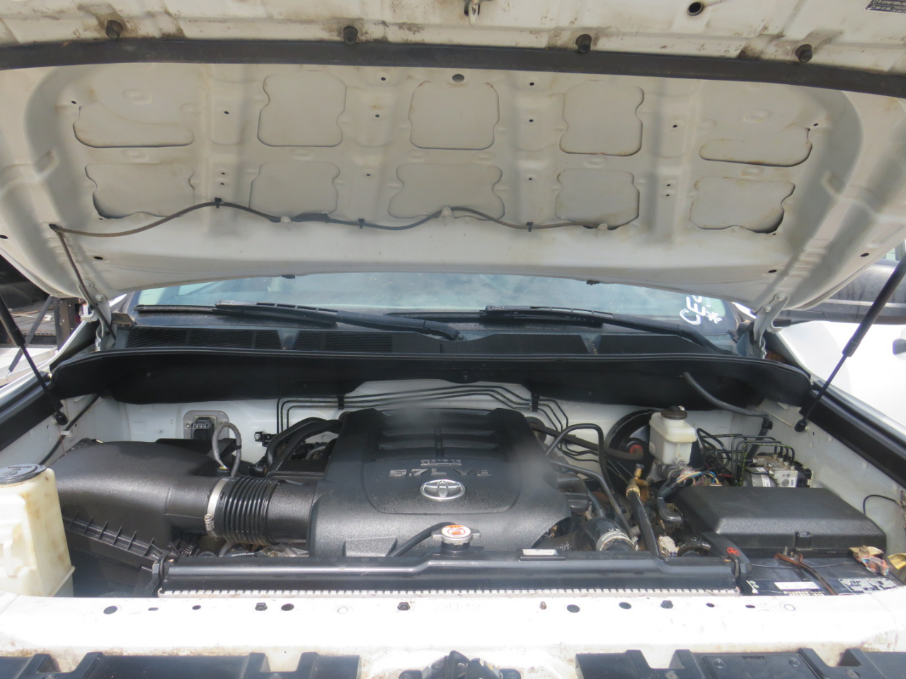 Toyota Tundra SR5 5.7L V8 Double Cab 4WD 2020 Toyota Tundra SR5 5.7L V8 Double Cab 4WD 2020