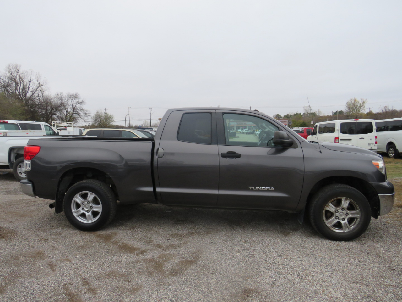 Toyota Tundra Tundra-Grade Double Cab 4.6L 2WD 2012